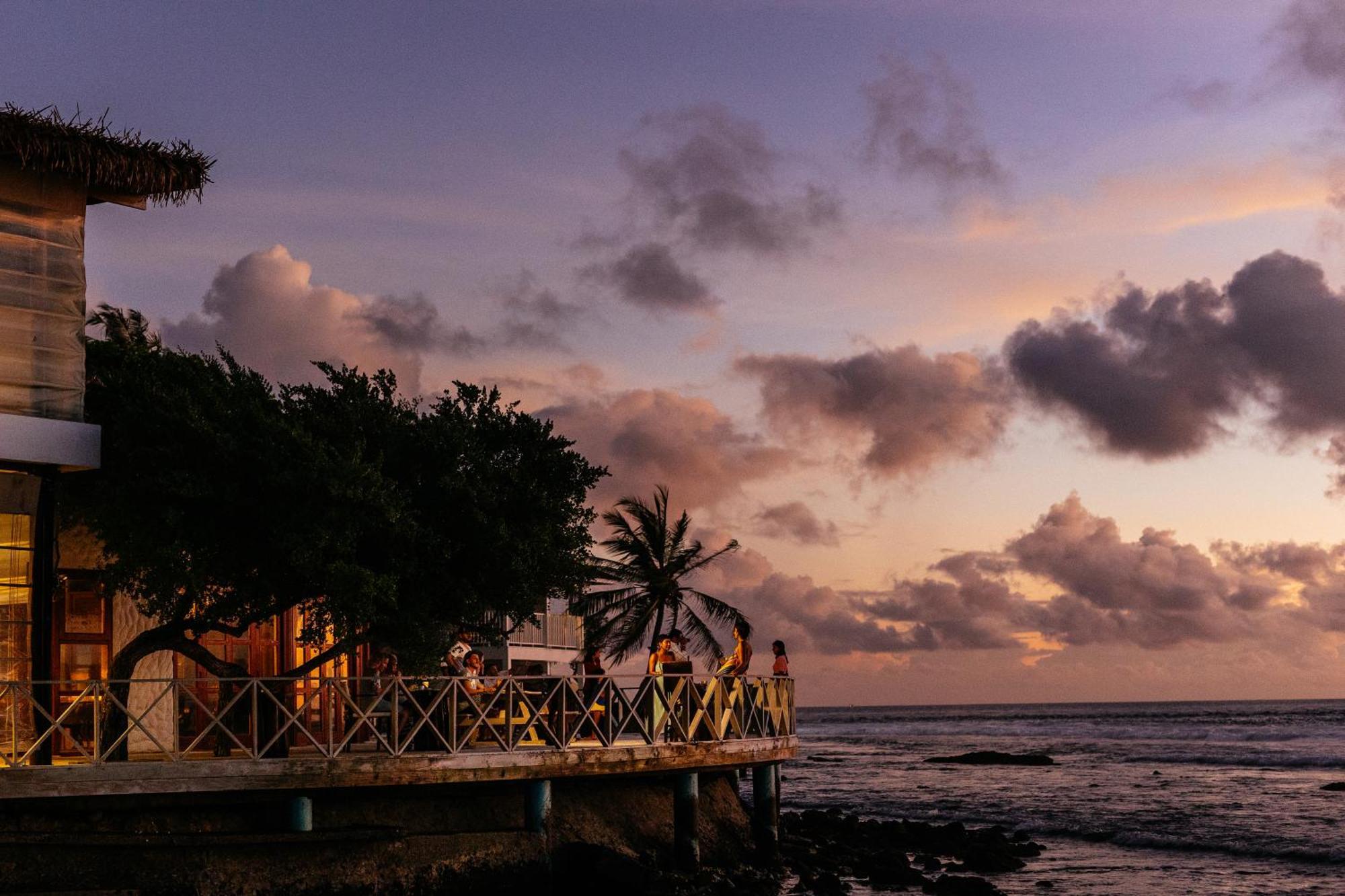 Курортный комплекс Cinnamon Dhonveli Maldives Мале