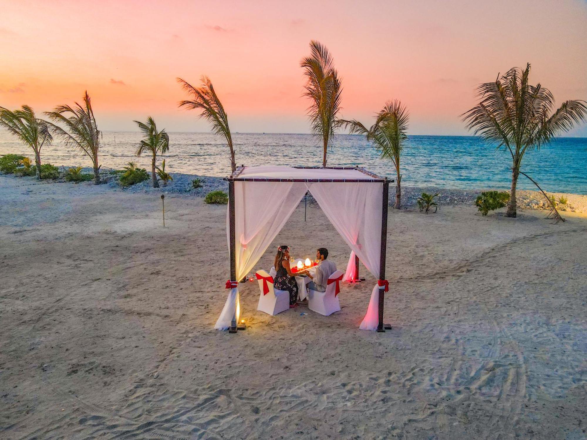 Cinnamon Dhonveli Maldives 4*