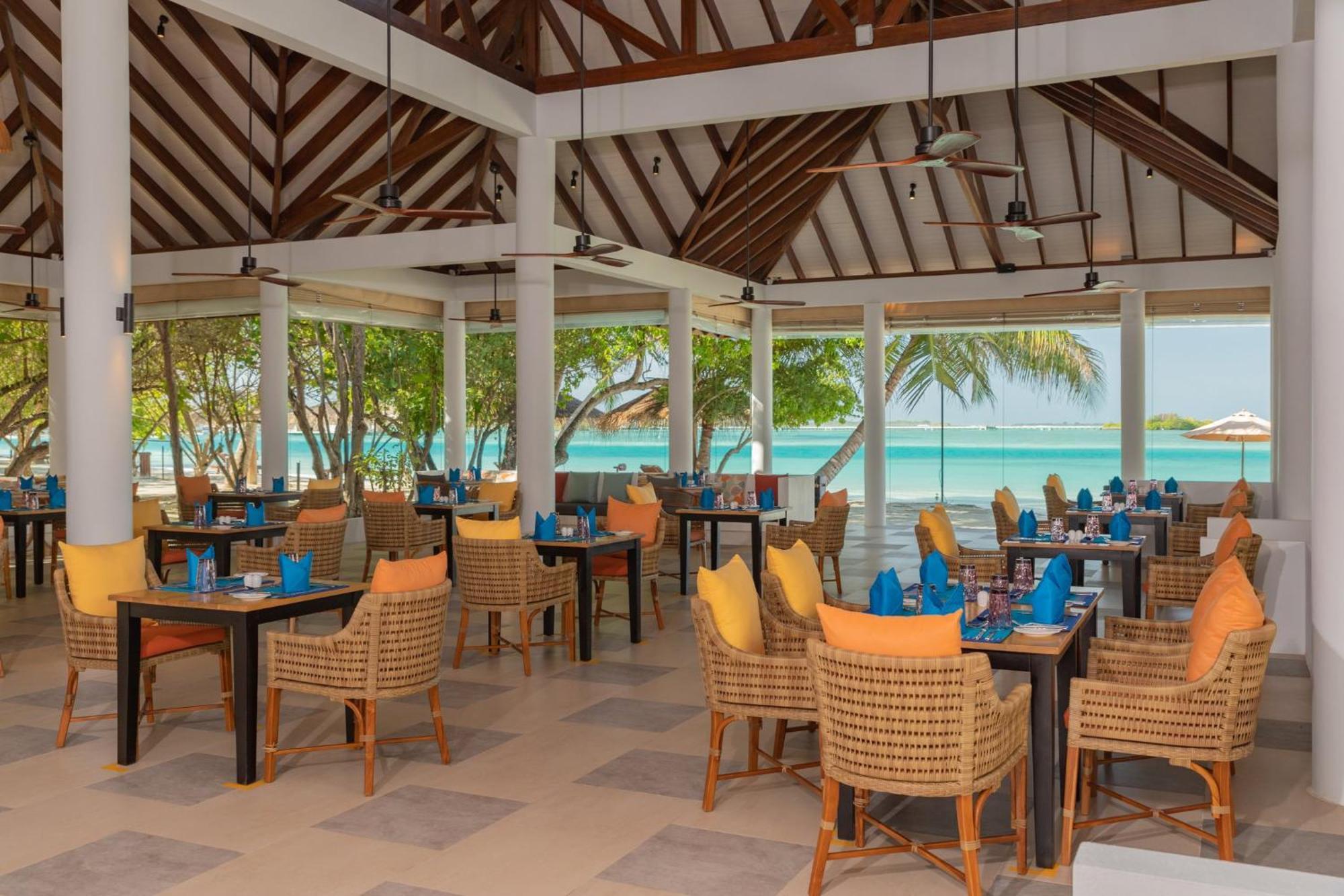 Cinnamon Dhonveli Maldives Курортный комплекс Мале